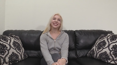 Picture 1 - Elsa on Backroom Casting Couch