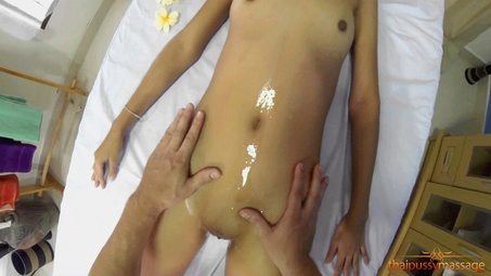 Picture 4 - Maye on Thai Pussy Massage