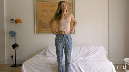 Picture 1 - Tall Leggy Russian on Escort Casting