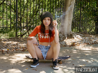 Picture 4 - Lucy Cline on Baeb in Skater Girl Swipes Right