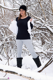 Picture 3 - Nikki Sims Last Snow