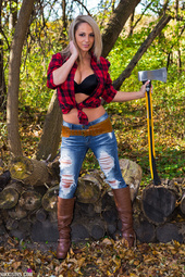 Picture 2 - Nikki Sims the Lumberjack