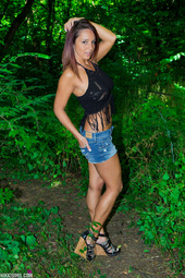 Picture 3 - Nikki Sims Walk in the Woods