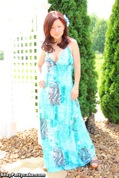 Picture 1 - Sexy Pattycake in a Blue Dress